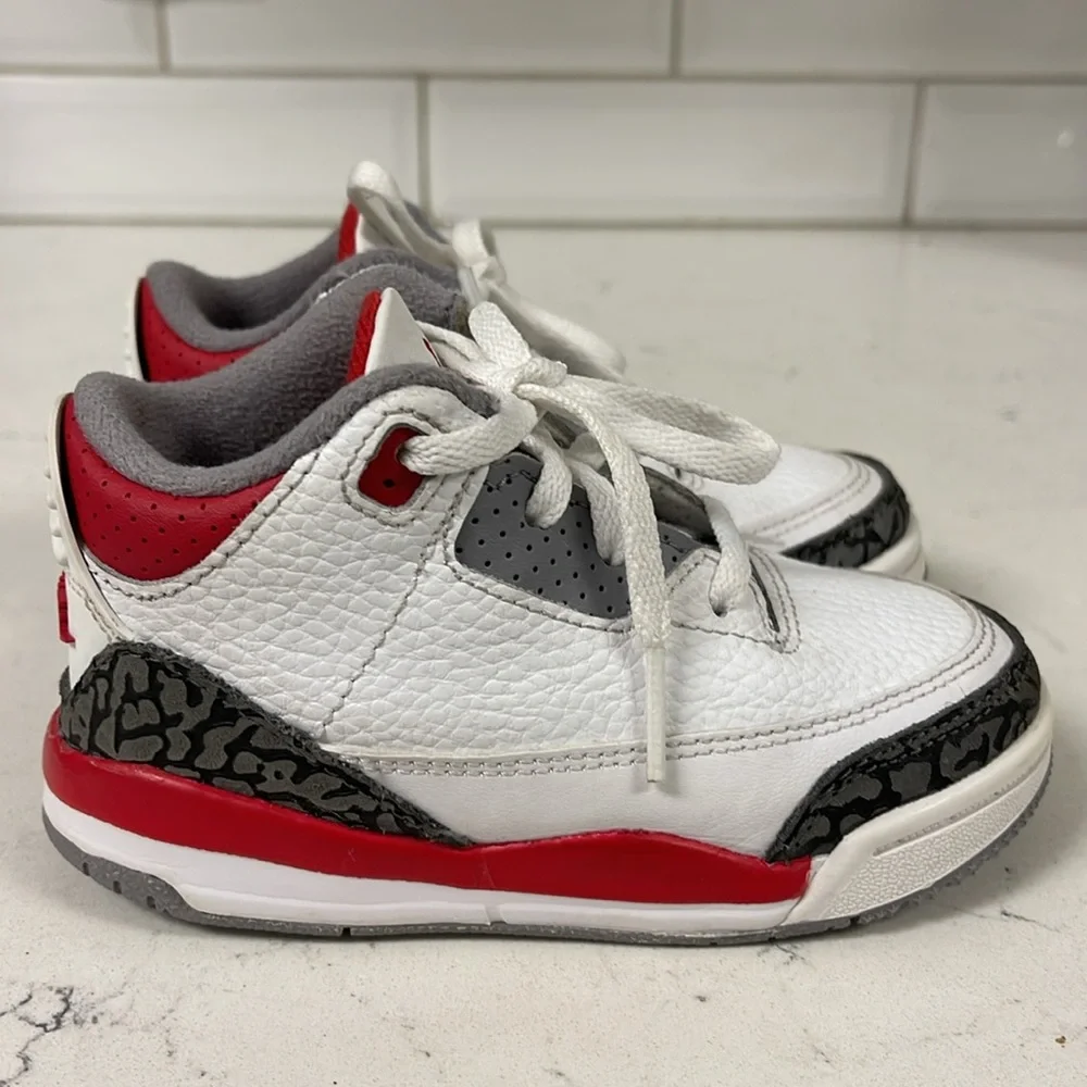 Nike Air Jordan 3 III Retro Fire Red/Wht Cement DM0966-160 Kids Shoes Size 8 C